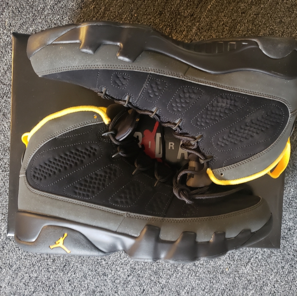 Air Jordan 9 University Gold Dark Charcoal Grey Re